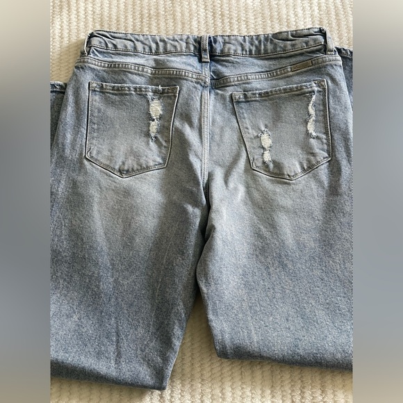 KanCan Light Sandblasted High Rise Porkchop Pocket Straight Jean - Picture 5 of 7